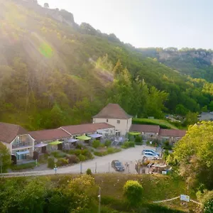 https://hotel-la-peyrade.midi-pyreneeshotels.com