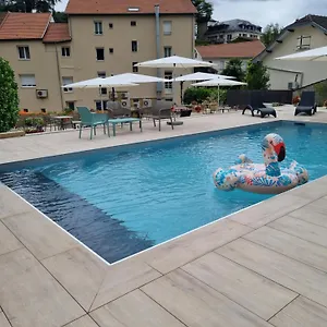 https://les-carillons.midi-pyreneeshotels.com